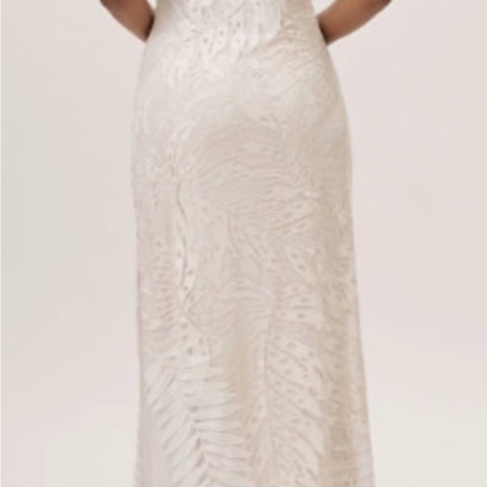 BHLDN Elegant White Floral Wedding Dress - Picture 3 of 11